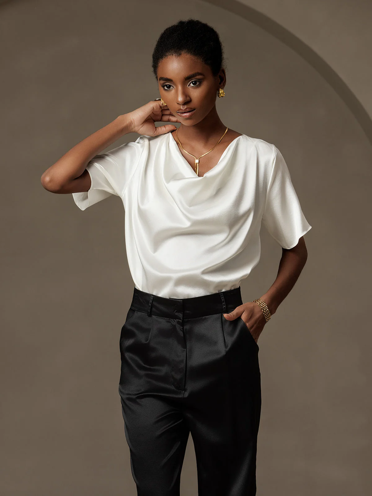 19Momme Seiden-Casual-Cowl-Neck-Kurzarm-T-Shirt - Image 5