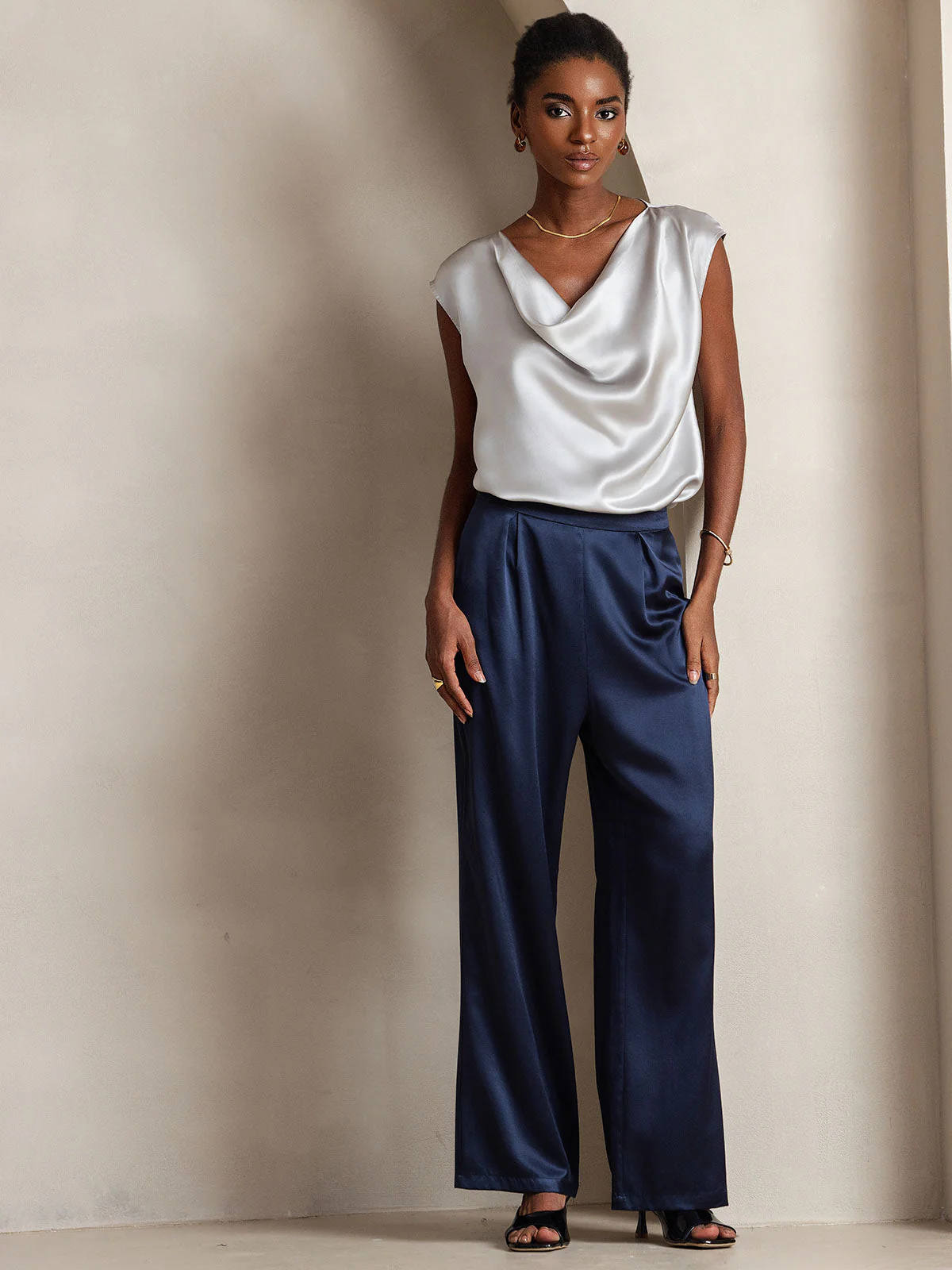 19Momme Seide Rollkragen Cap-Ärmel Bluse - Image 49