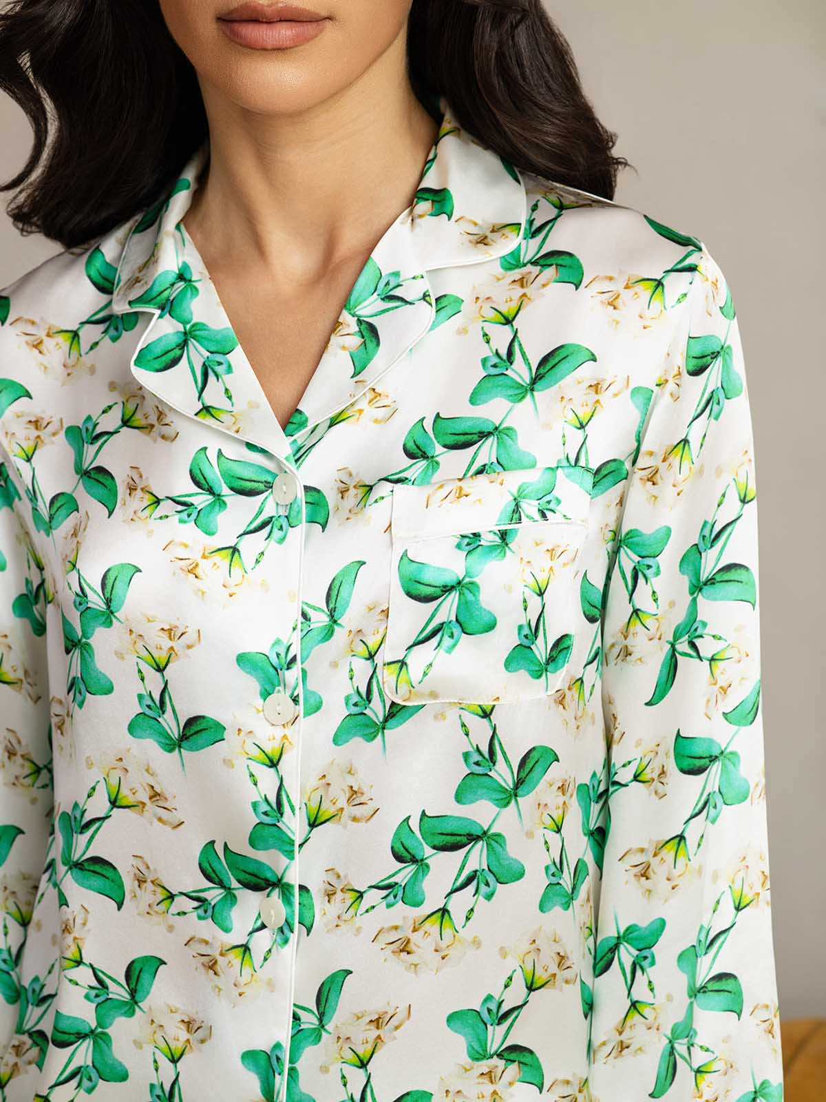 Damen Schlafanzug Aus Reiner Seide Mit Grünem Blumenmuster Und Langarm Mit Reverskragen - Image 7